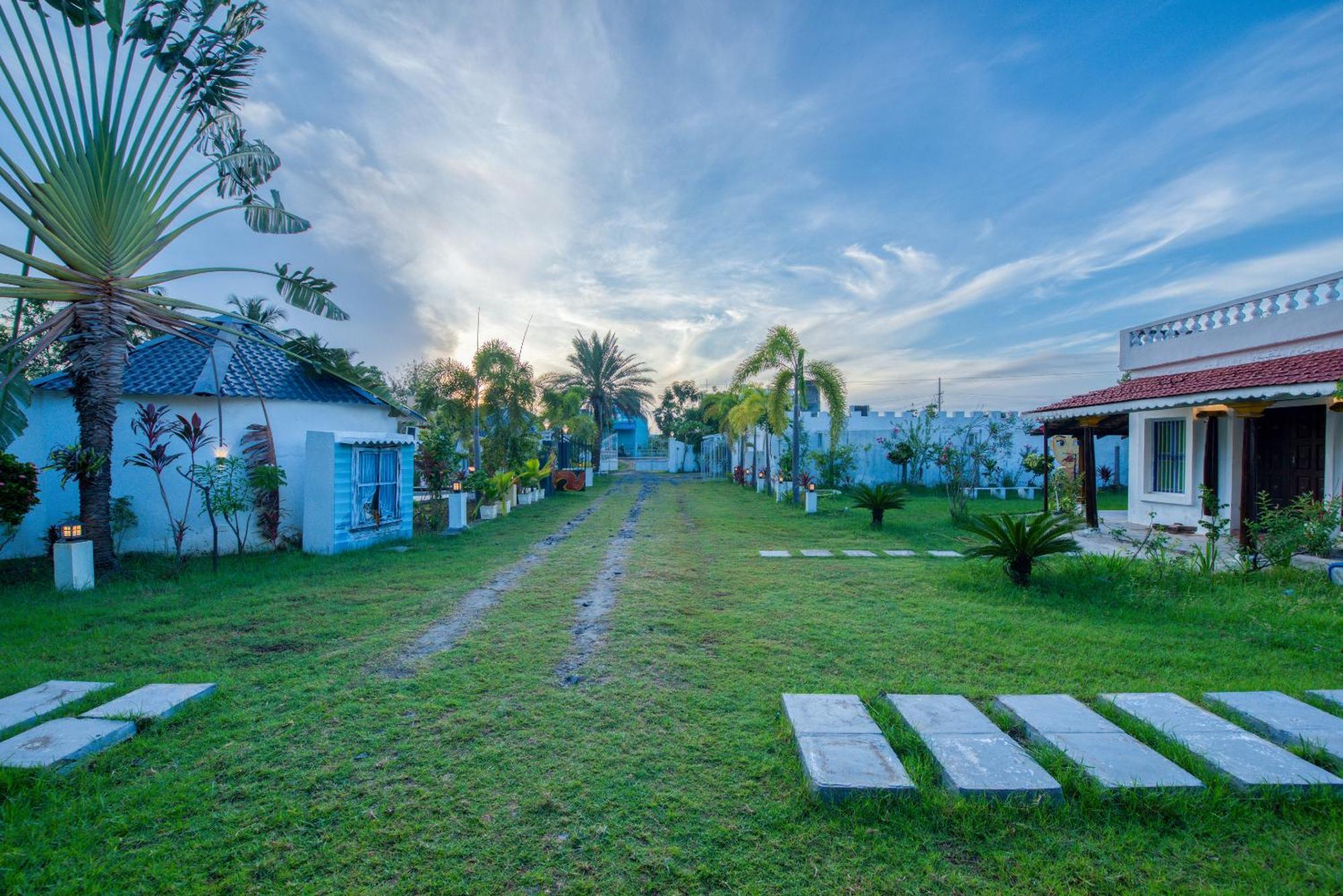 Le Epic Resort Virāmpattinam Dış mekan fotoğraf