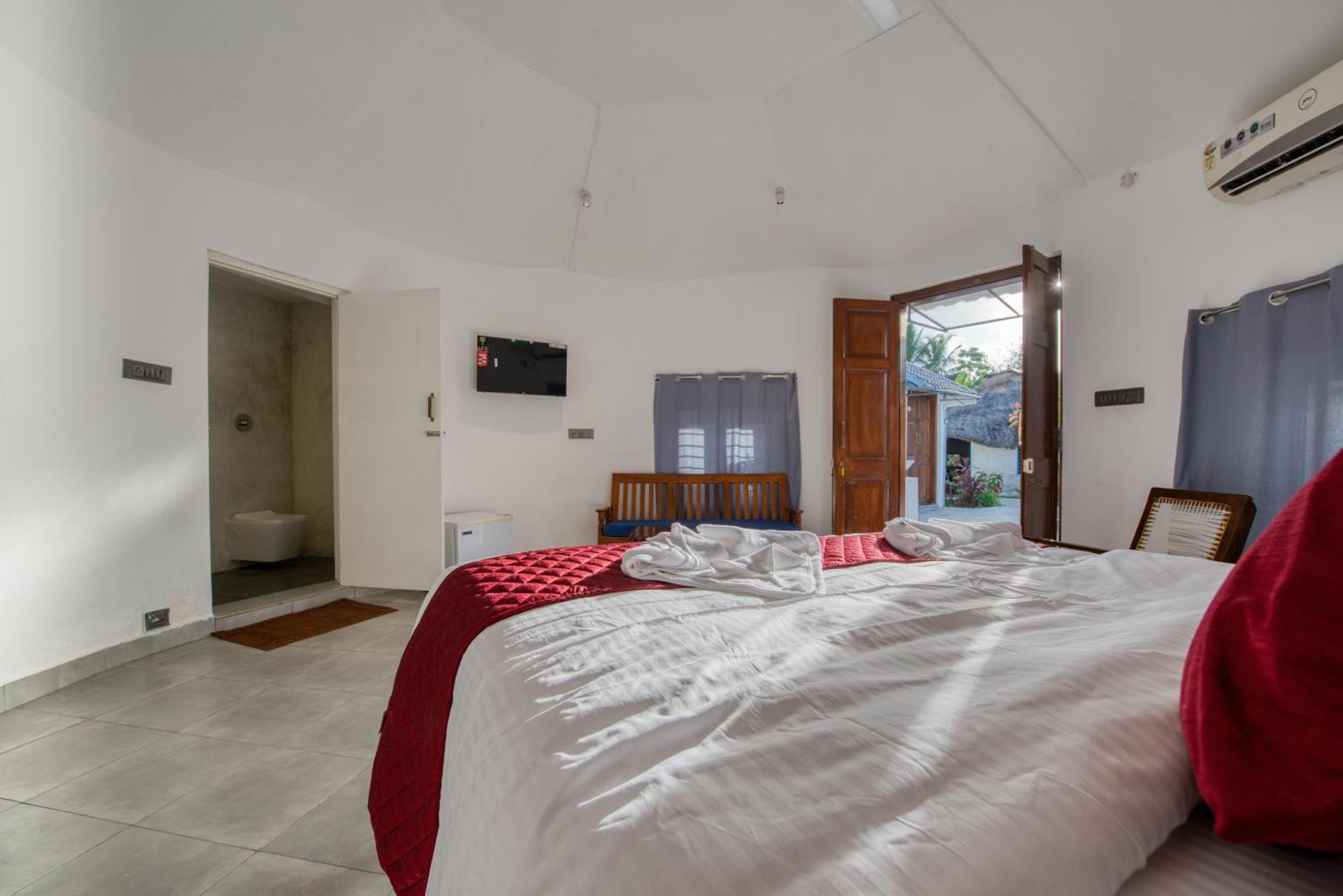 Le Epic Resort Virāmpattinam Dış mekan fotoğraf