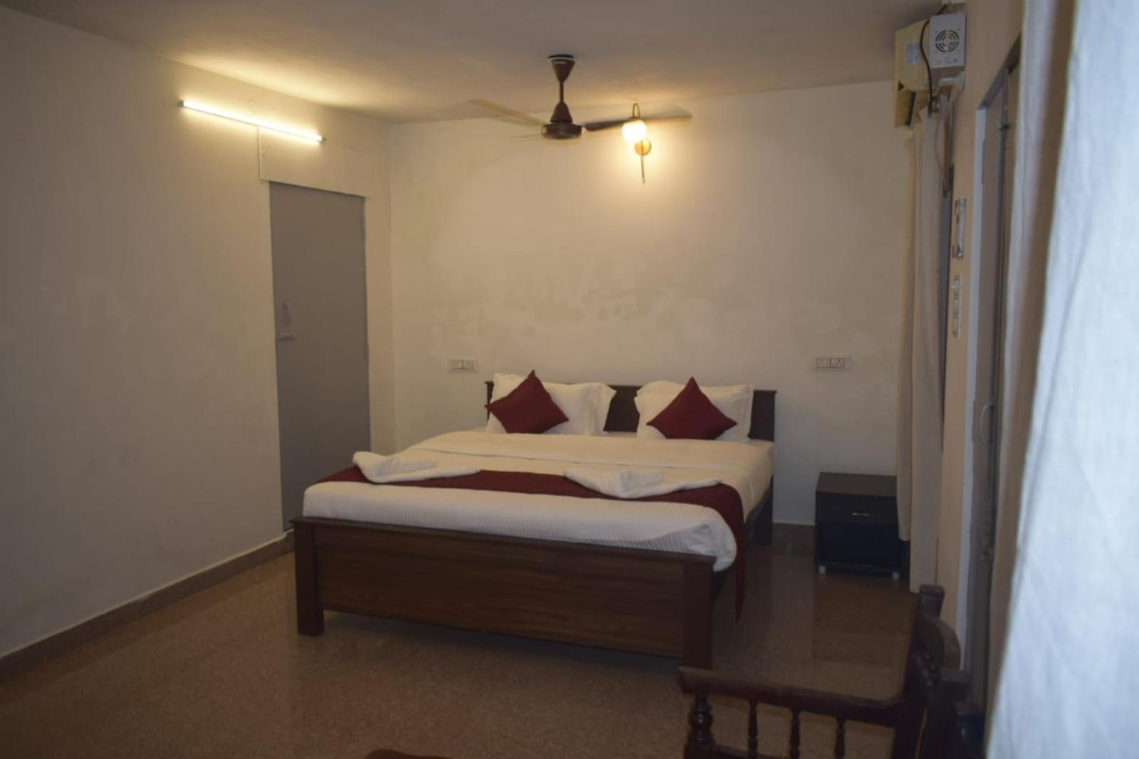 Le Epic Resort Virāmpattinam Dış mekan fotoğraf