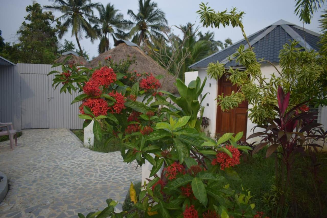 Le Epic Resort Virāmpattinam Dış mekan fotoğraf